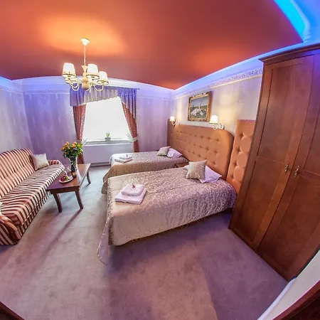 Fryderyk Otel