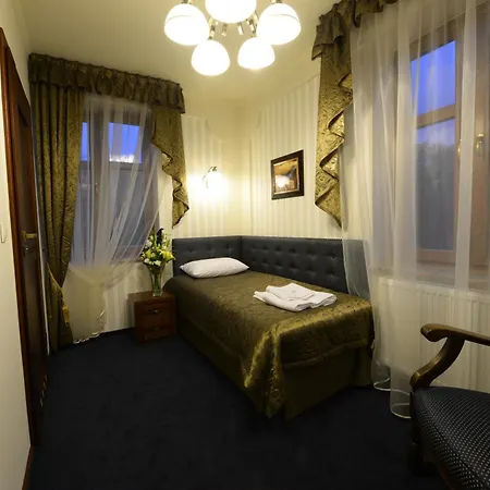 Fryderyk Hotel 2*