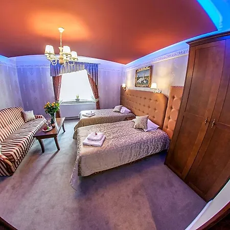 Fryderyk Otel