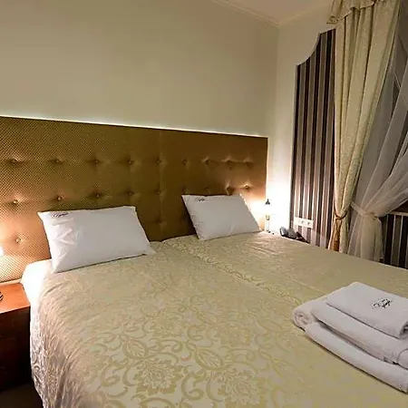 Fryderyk Hotel 2*
