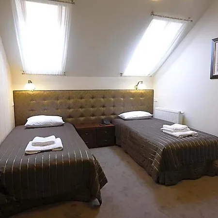 Hotel Fryderyk 2*