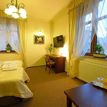 Fryderyk Rzeszow