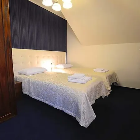 Hotel Fryderyk 2*