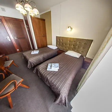 Fryderyk Otel 2*